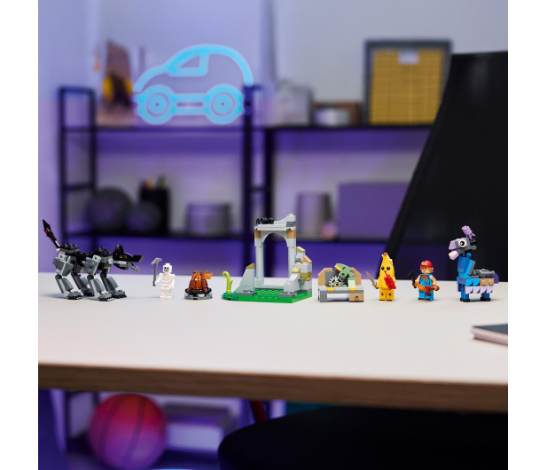 LEGO Fortnite 77075 Skórek i Iskra oraz obóz - 1331671 - zdjęcie 9
